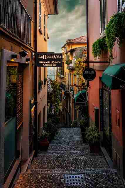 探花精选平台算法推荐｜偶遇情节处理完美贴合偏好